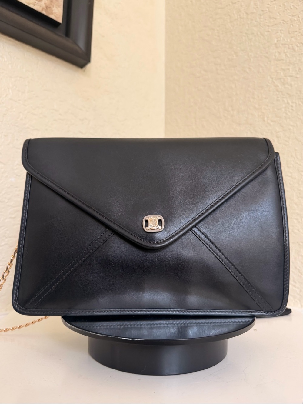 Celine Triomphe Leather Envelope Clutch Bag Vintage Calfskin Leather Gold Chain - Picture 5 of 16